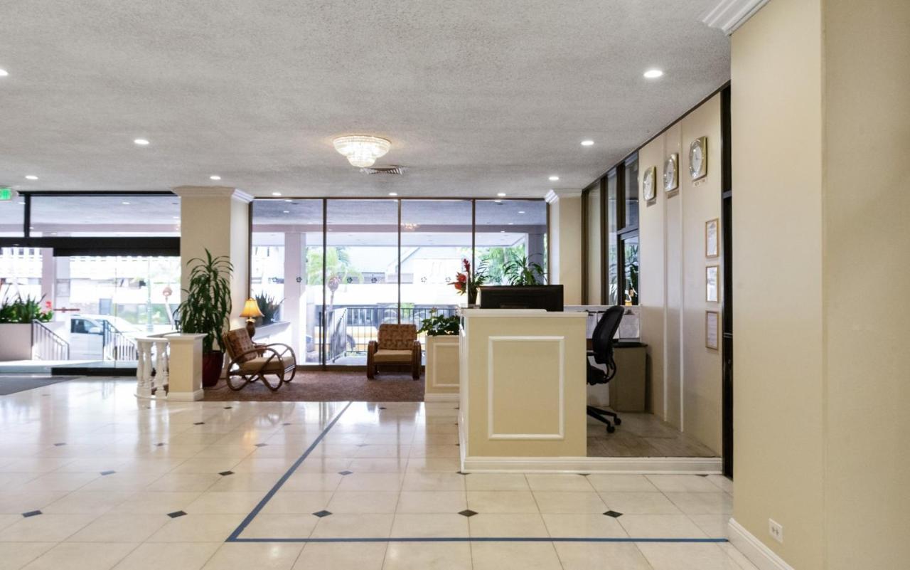 Private One Bedroom Condo, With Corporate Rental Car Savings Code Included, Free Onsite Parking Honolulu Exterior photo